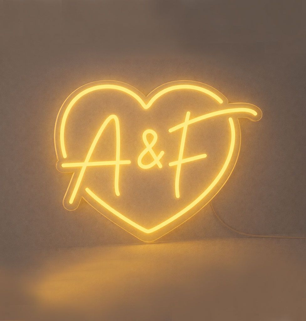 Neón San Valentín Personalizado ❤️ Vuestras iniciales en un corazón
